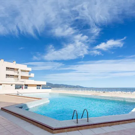 아파트 Le Port De By Interhome *