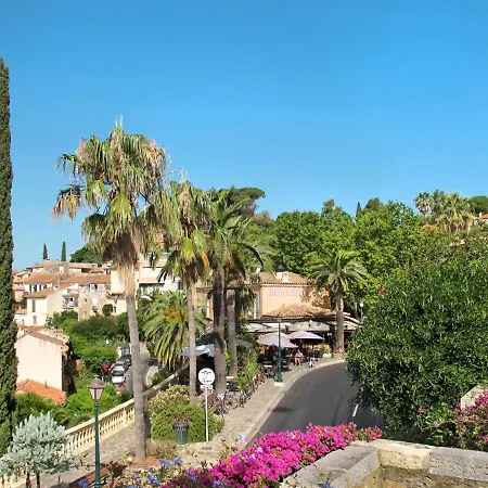 Apartmán Le Port De Bormes-5 By Interhome